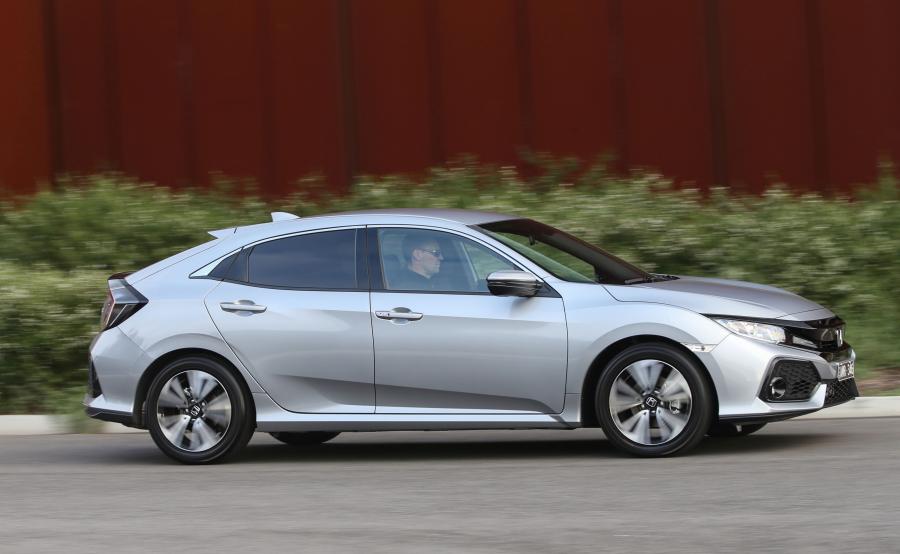  Honda Civic VTi-L Hatchback 2017 года  (AU) (фото 36 из 40)